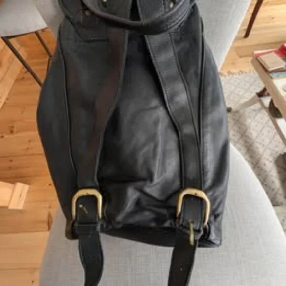 Holt Renfrew - Picture 2 of 4